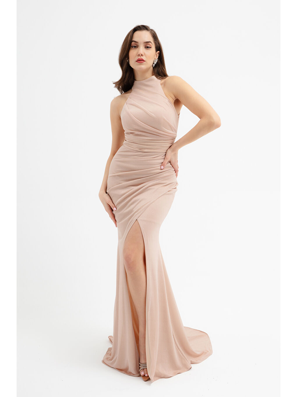 Kadın Bej Halter Yaka Yırtmaçlı Uzun Simli Abiye Elbise-1