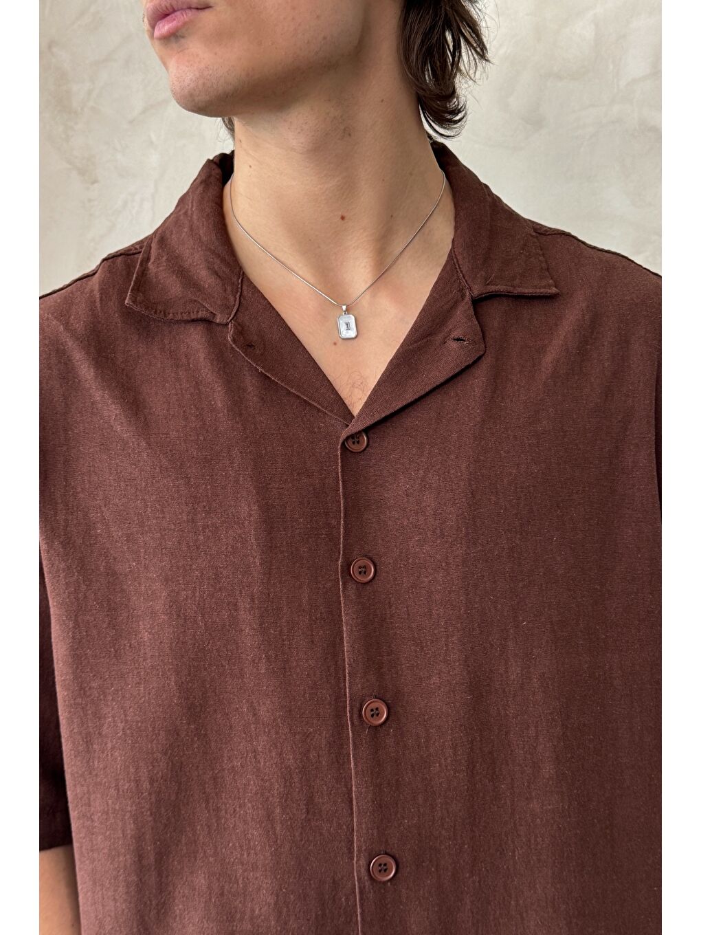 Kahverengi Erkek Oversize Apaş Yaka Kısa Kollu Keten Gömlek-3