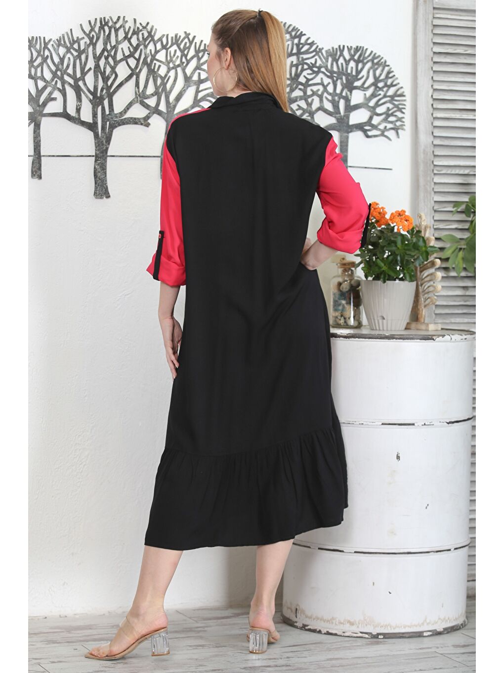 Siyah Yeşil-Fuşya Gömlek Yaka Düğmeli Uzun Kollu Eteği Fırfırlı Nakışlı Casual Dokuma Elbise-4