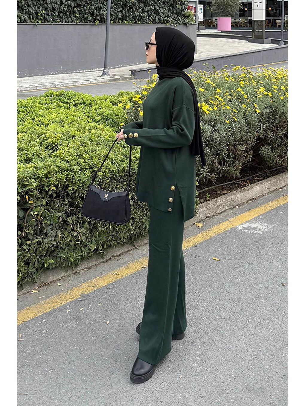 Düğme Detaylı Triko Takım Zümrüt Yeşili-1