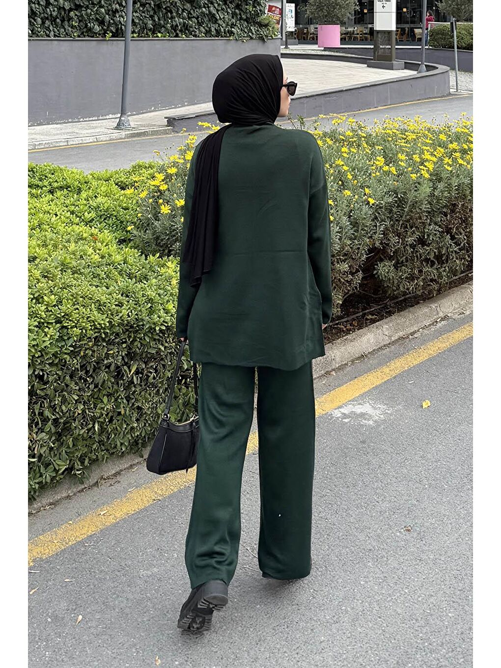 Düğme Detaylı Triko Takım Zümrüt Yeşili-3