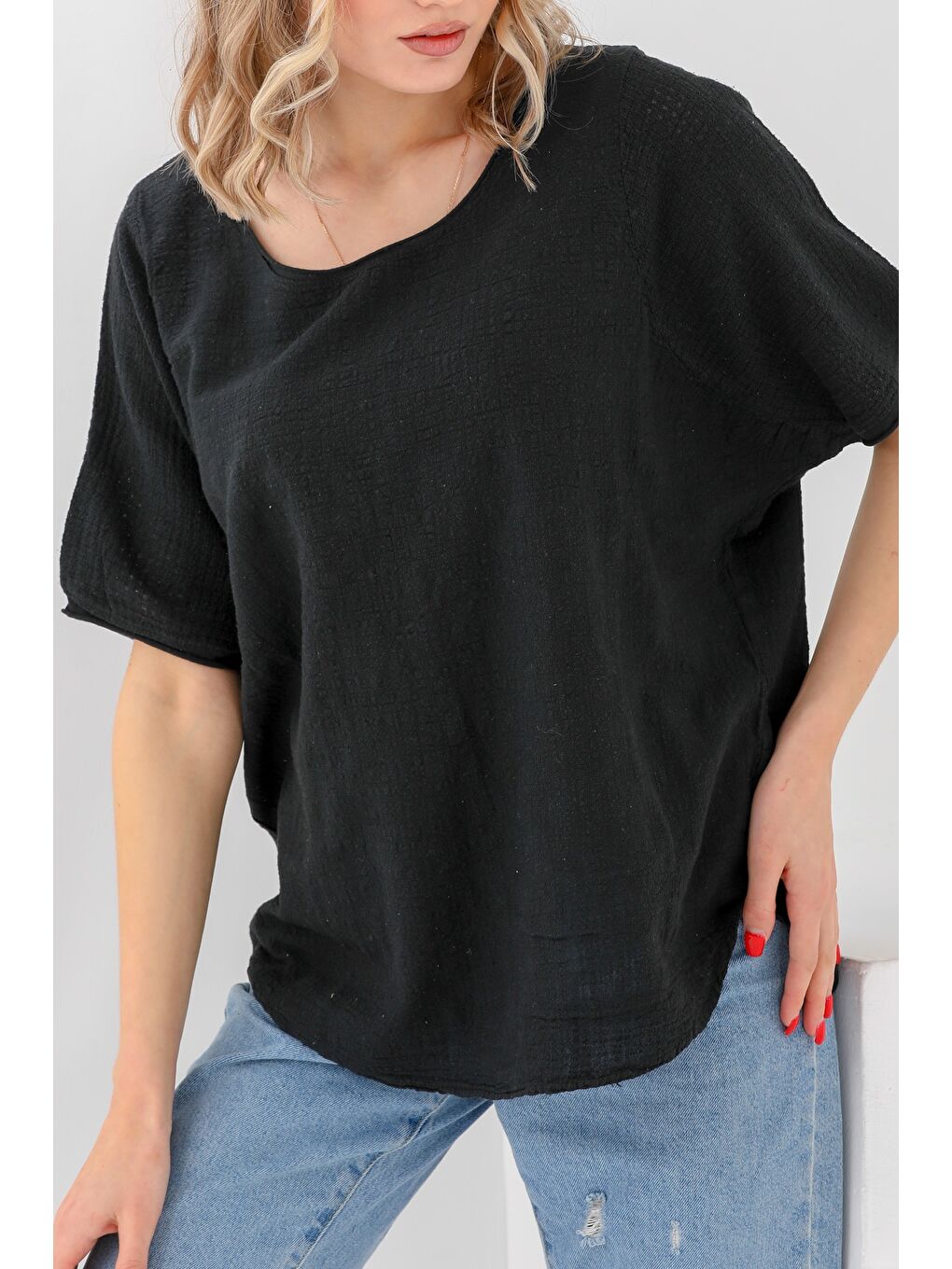 Siyah Kayık Yaka Kısa Kol Yıkamalı Pamuklu Dokuma Basic Casual Bluz