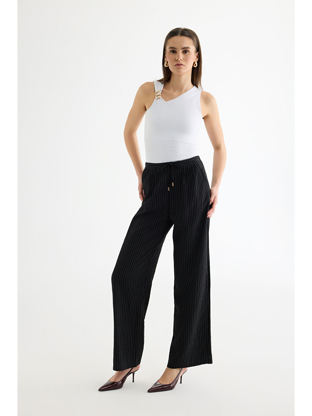 Çizgili Bağcıklı Bol Paça Pantolon Siyah-2