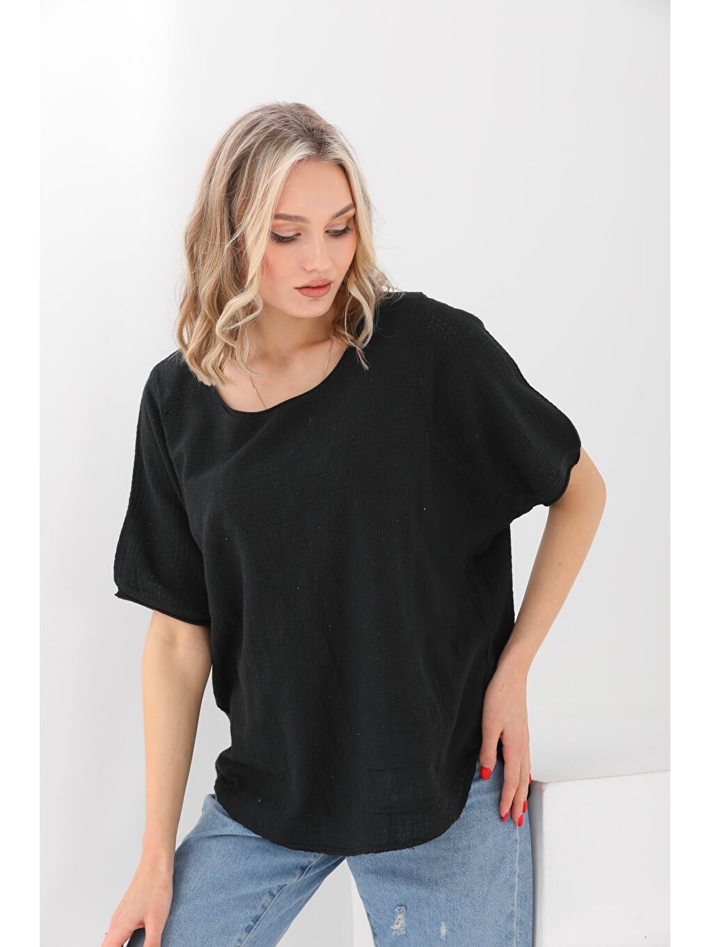 Siyah Kayık Yaka Kısa Kol Yıkamalı Pamuklu Dokuma Basic Casual Bluz-5