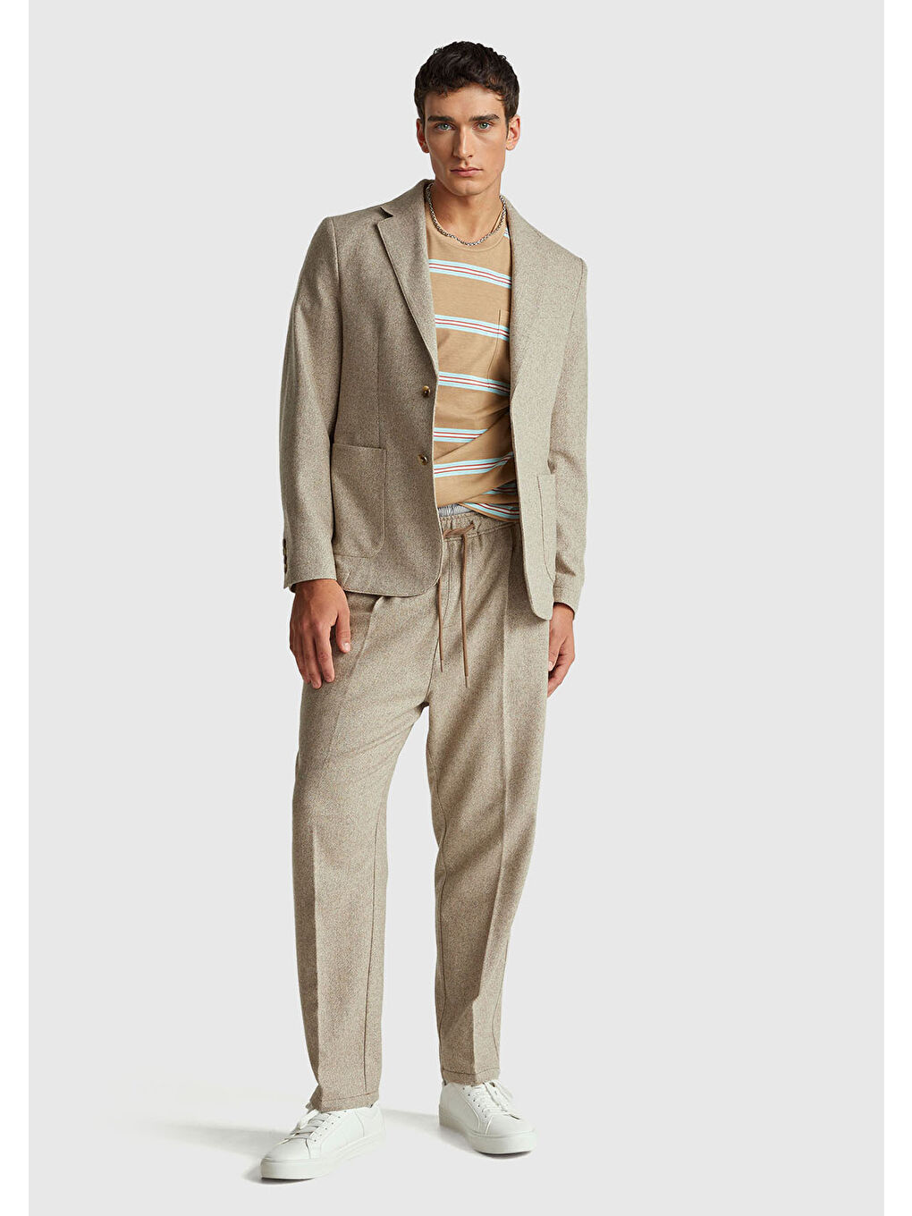 Erkek Gri Yün ve Viskoz Karışımlı Cep Detaylı Düğmeli Kruvaze Ceket-4