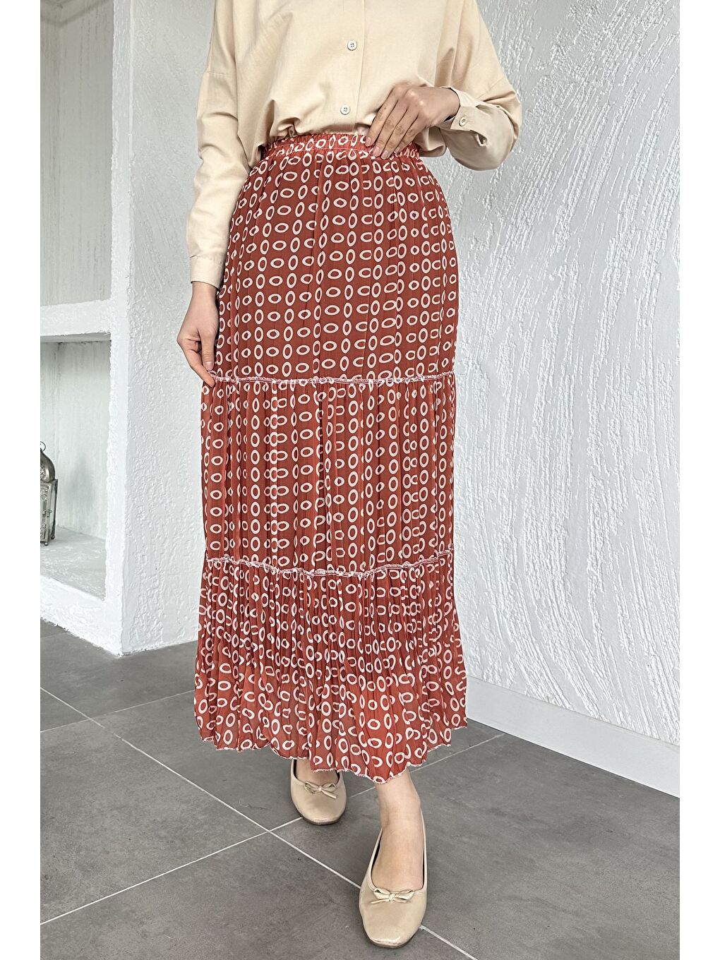 Kahverengi Bel Lastikli Desenli Şifon Tesettür Etek-3