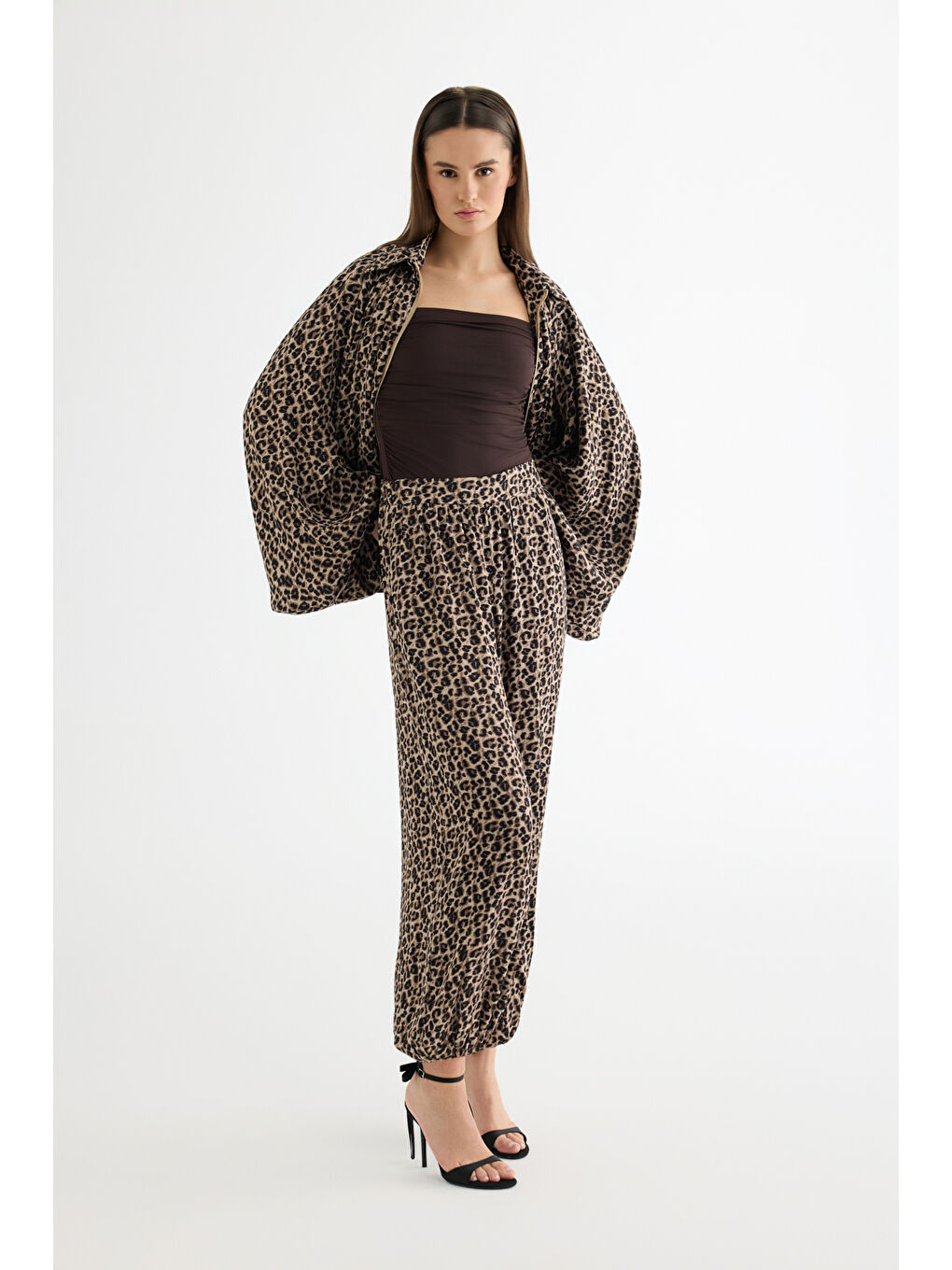 Leopar Desenli Saten Jogger Pantolon Kahverengi-1