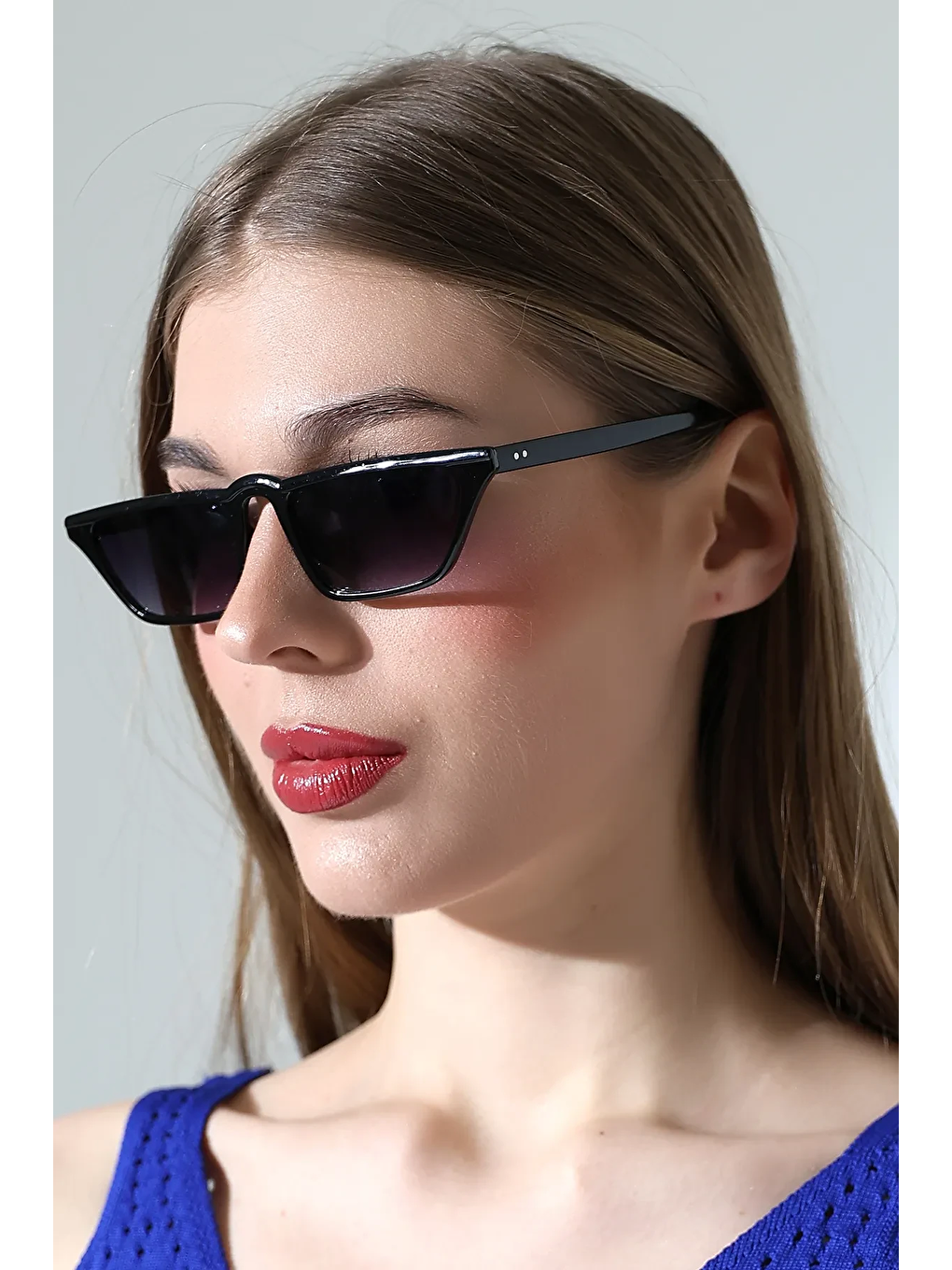 Kadın Siyah Cat-Eye İnce Çerçeve Güneş Gözlüğü