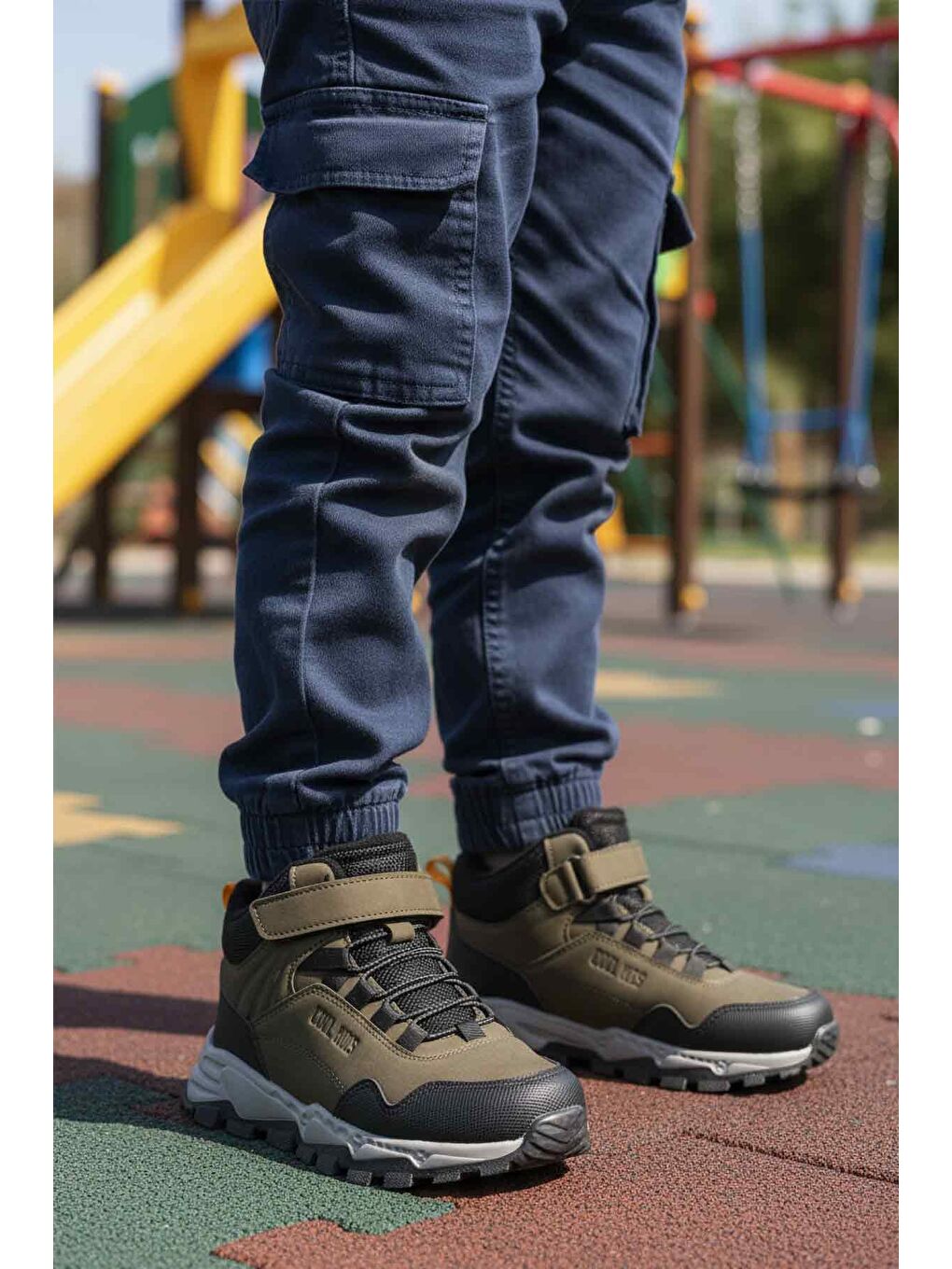 Haki Gri Cırtlı Kaymaz Taban Erkek Çocuk Outdoor Bot Doruk F-2