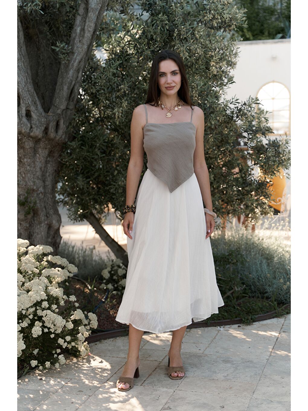 Kita Üçgen Detay Çizgili Haki Keten Crop-2