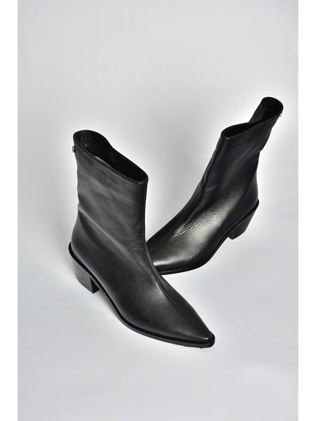 Siyah Kadın Bot V654082003-5