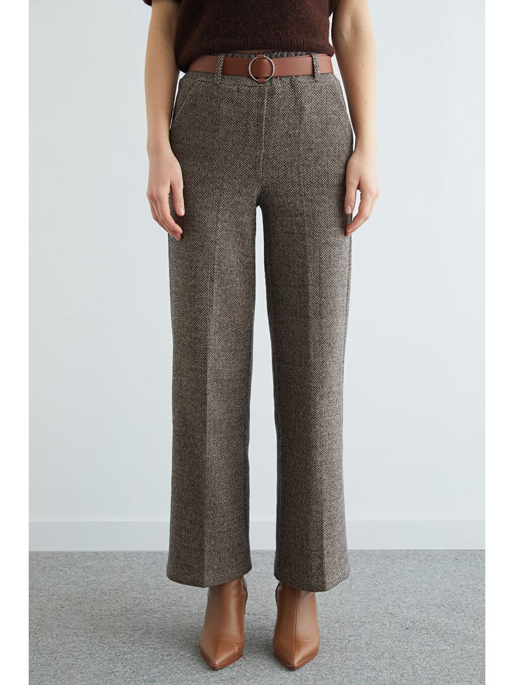 Kahverengi Kemerli Balıksırtı Palazzo Pantolon-1