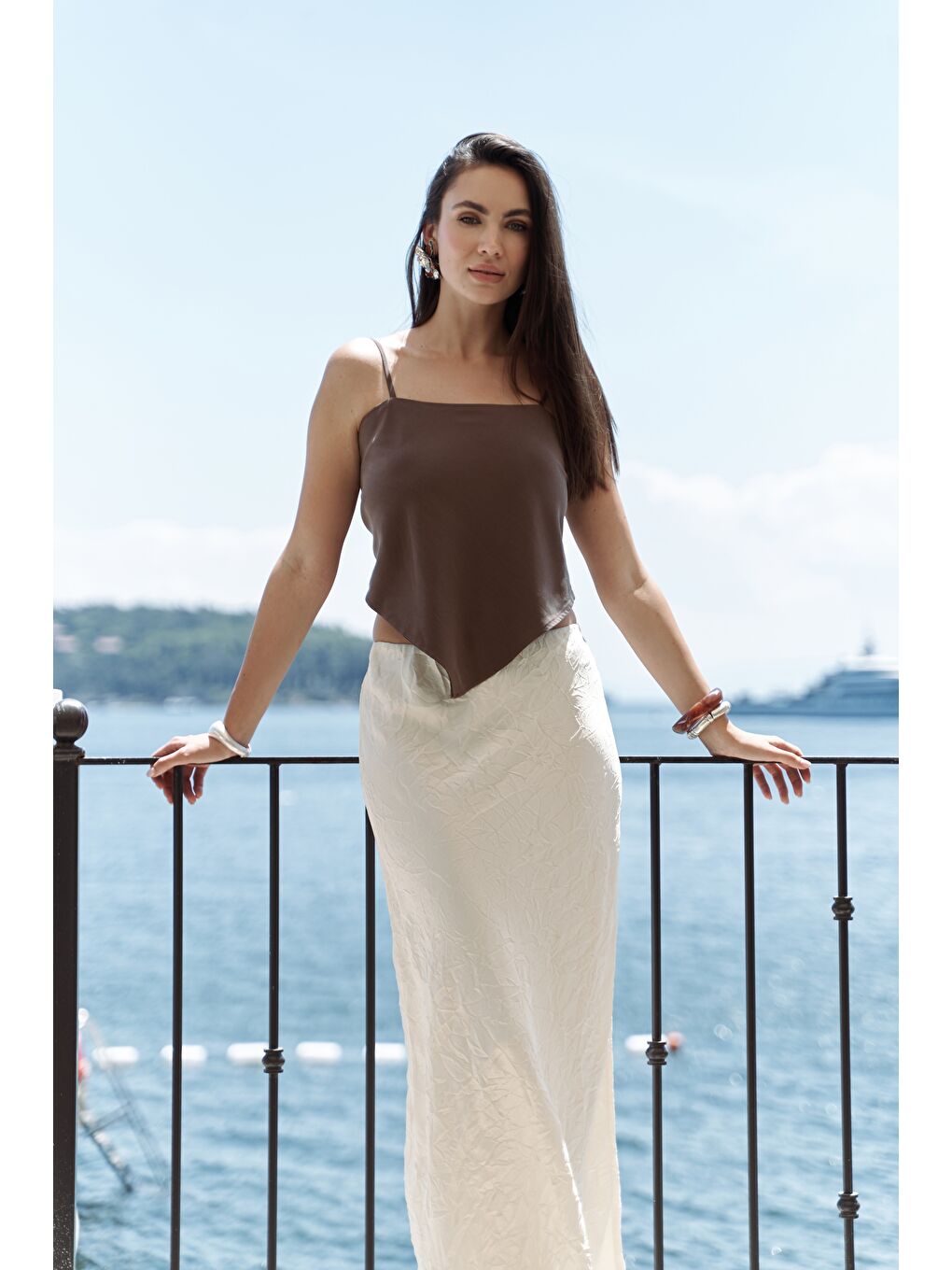 Kahverengi Alytih Üçgen Detay Soft Kahve Crop-3