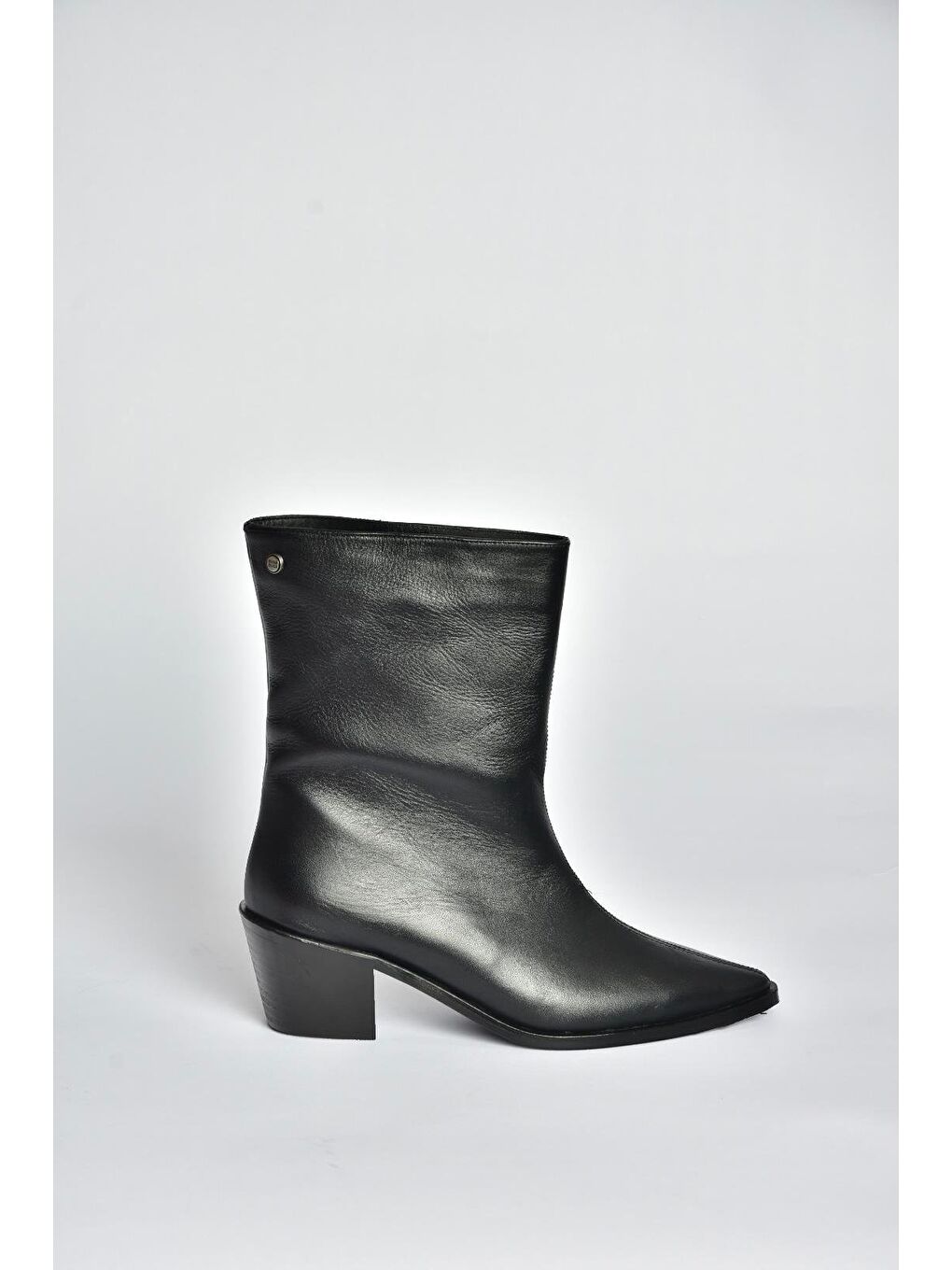 Siyah Kadın Bot V654082003-7