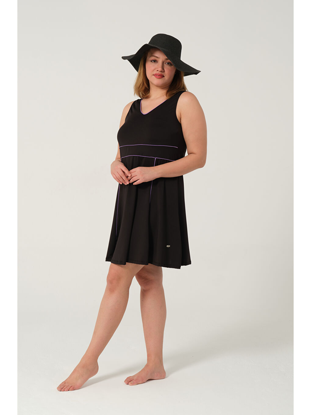 Siyah Kadın Büyük Beden Şortlu Hızlı Kuruyan Kalın Askılı Biyeli Şortlu Elbise Mayo-6