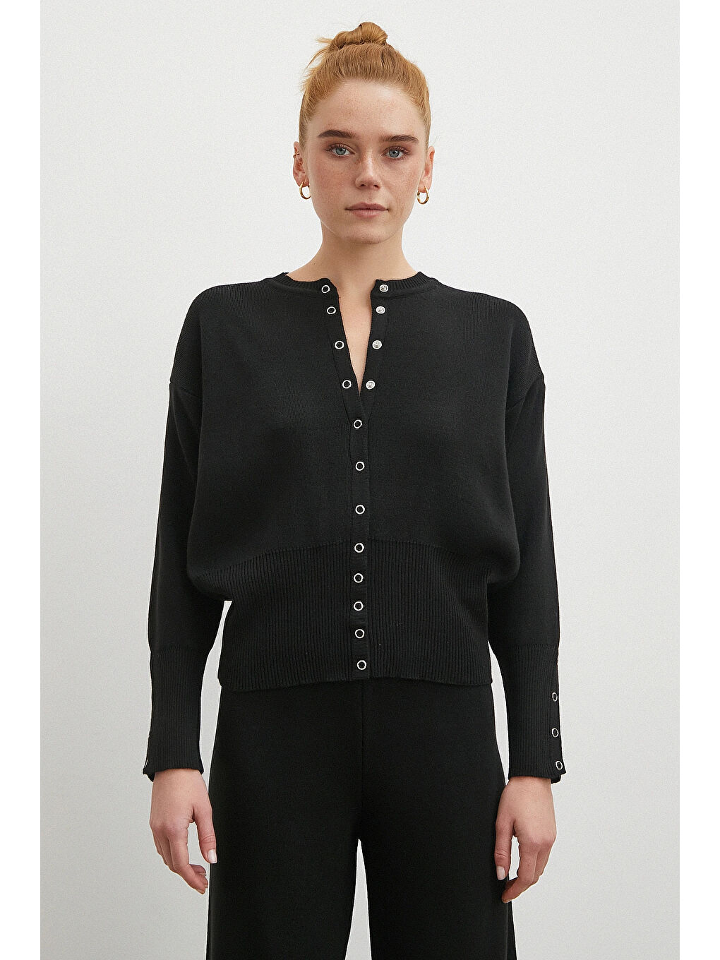 Çıtçıtlı Pantolonlu Triko Takım Siyah-3