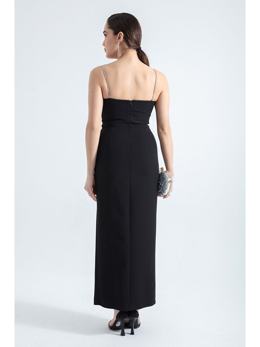 Kadın Siyah Taş Askılı Yırtmaçlı Midi Abiye Elbise-4