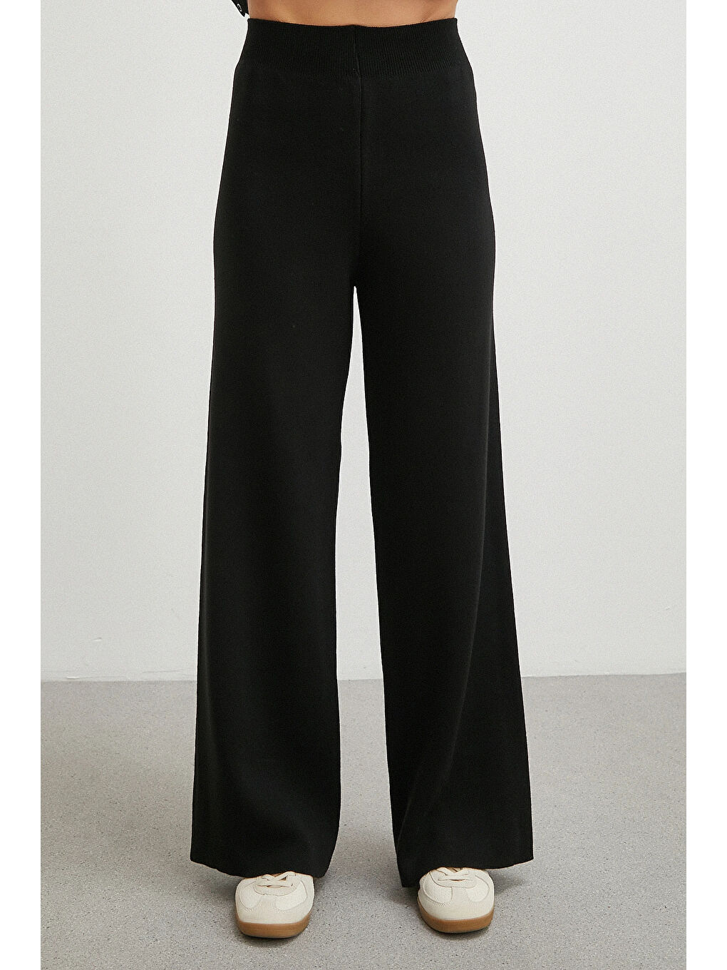 Çıtçıtlı Pantolonlu Triko Takım Siyah-5