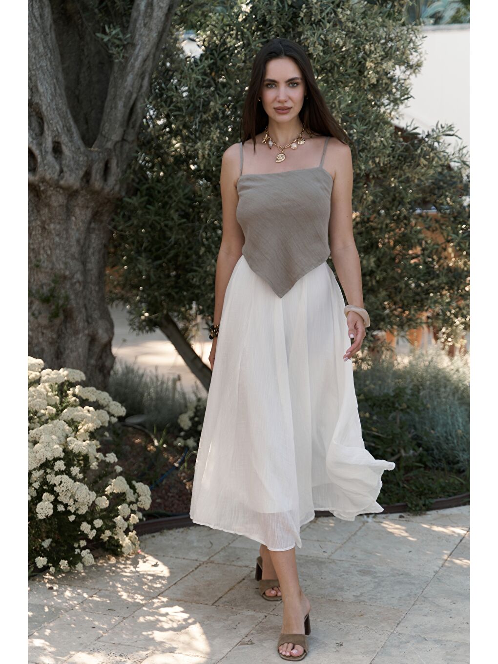 Kita Üçgen Detay Çizgili Haki Keten Crop-5