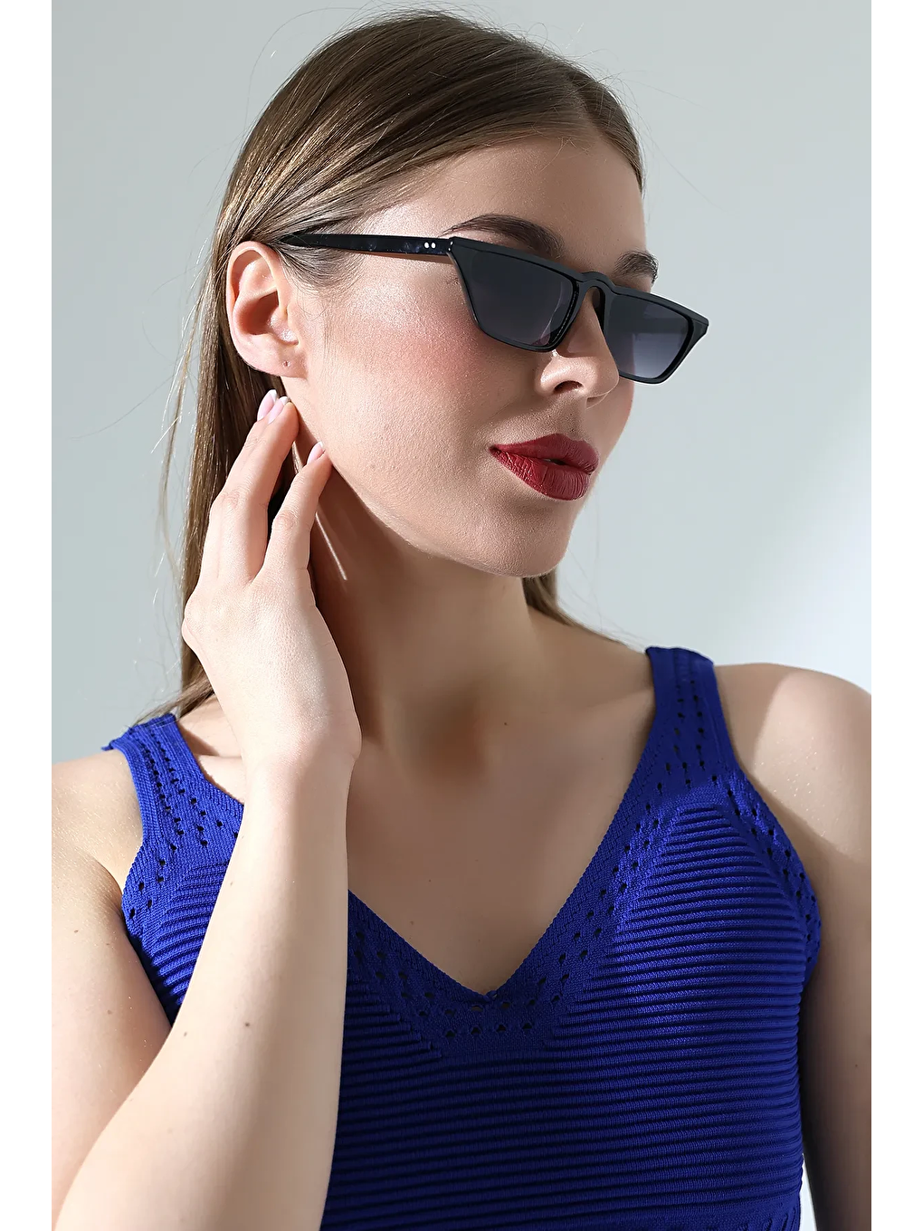 Kadın Siyah Cat-Eye İnce Çerçeve Güneş Gözlüğü-4