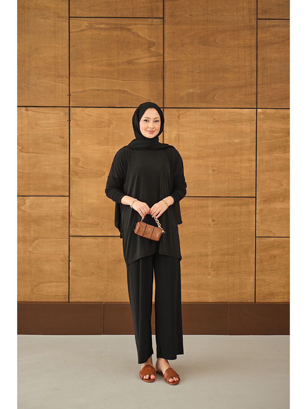 Kadın Dikiş Detay Yırtmaçlı Takım Siyah-3