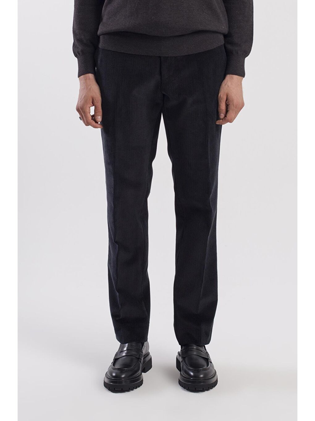 Siyah Regular Fit %100 Pamuk Kadife Pantolon