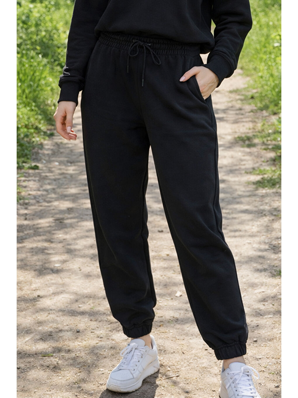 Kadın İki İplik Paçası Beli Lastikli 2 Cepli Eşofman Altı 8017 Siyah-2