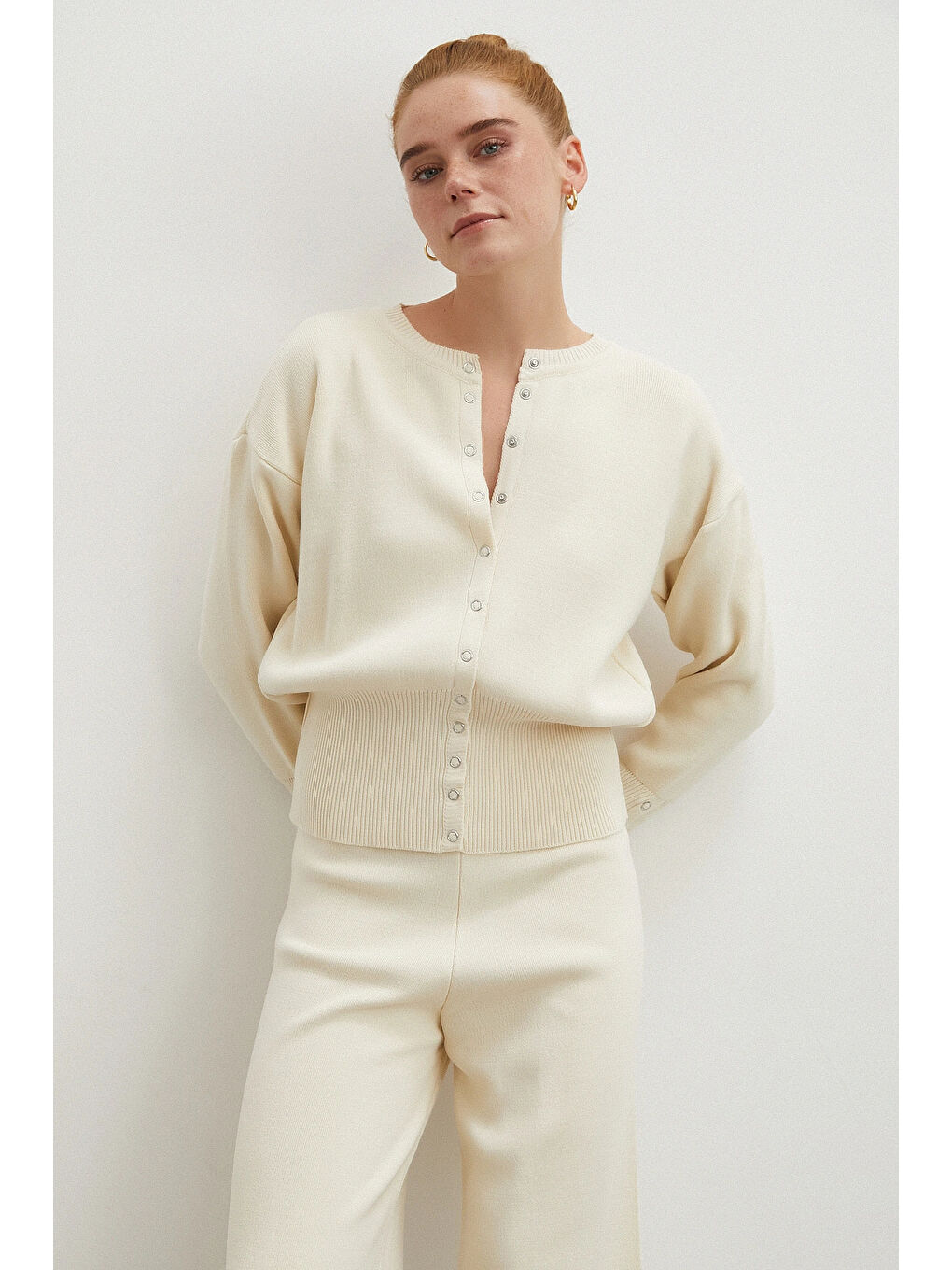 Çıtçıtlı Pantolonlu Triko Takım Ekru-2