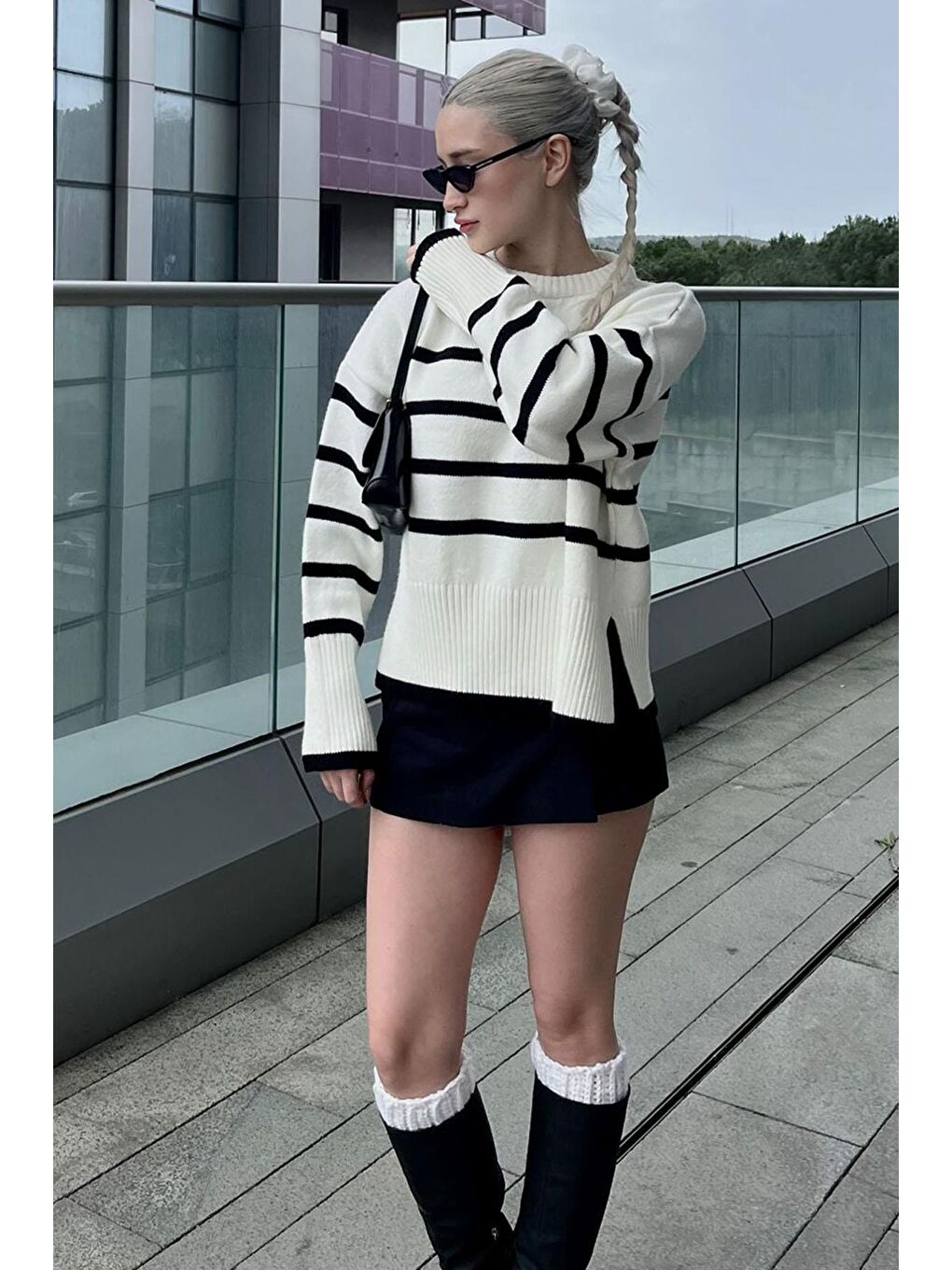 Beyaz Bisiklet Yaka Çizgili Kemik Rengikazak-1