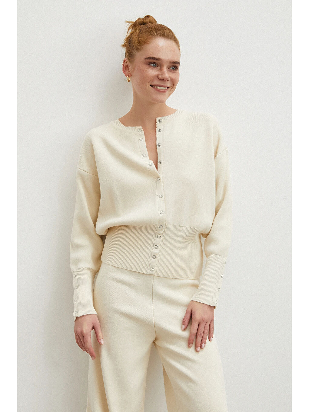 Çıtçıtlı Pantolonlu Triko Takım Ekru-3