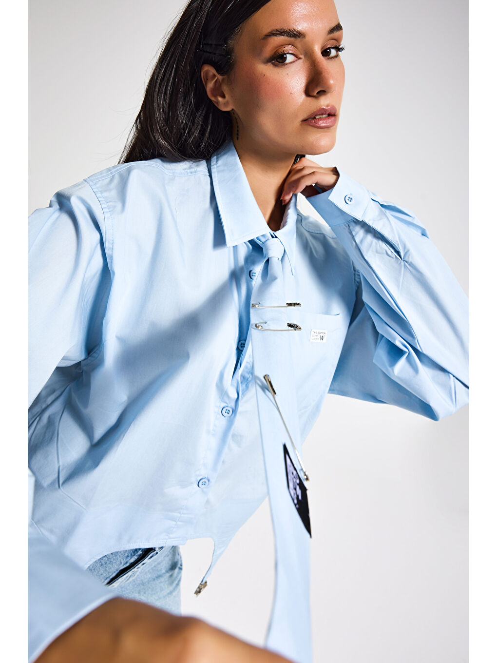 Kadın Mavi Renk Kravatlı Tasarım Bol Kesim Gömlek-3