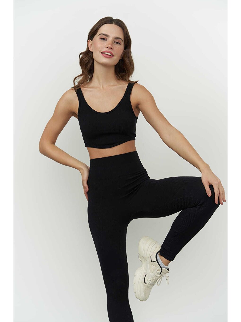 Niko Fitilli Siyah Crop-2