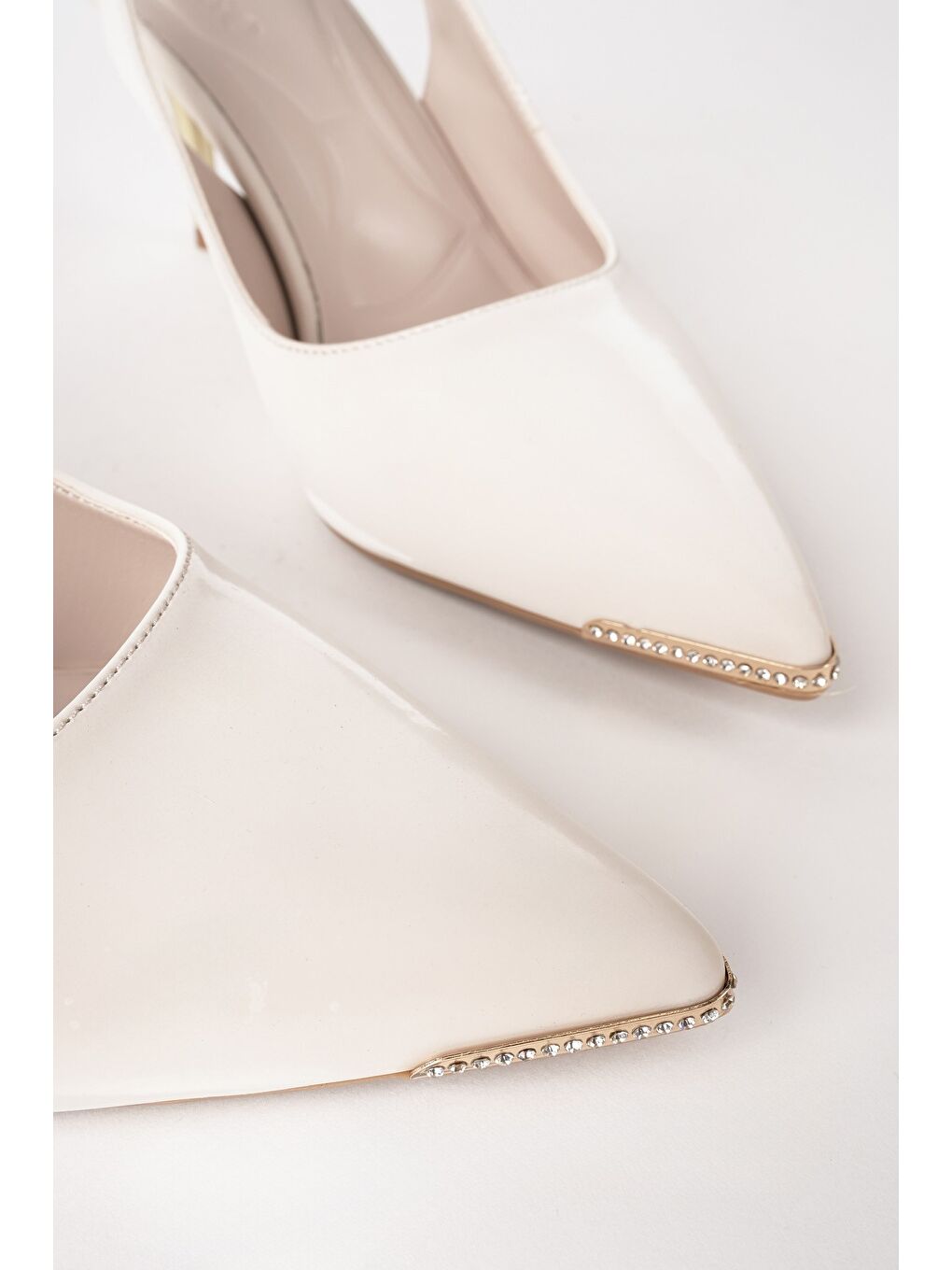 Bej STARLYN Sivri Burun Taş Detaylı Arkası Açık Kadın Topuklu Ayakkabı-3