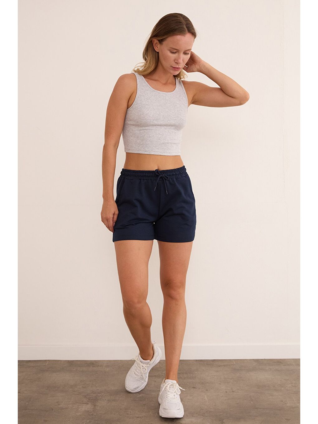 Lacivert Basic Beli Bağlamalı Cepli Şort-2