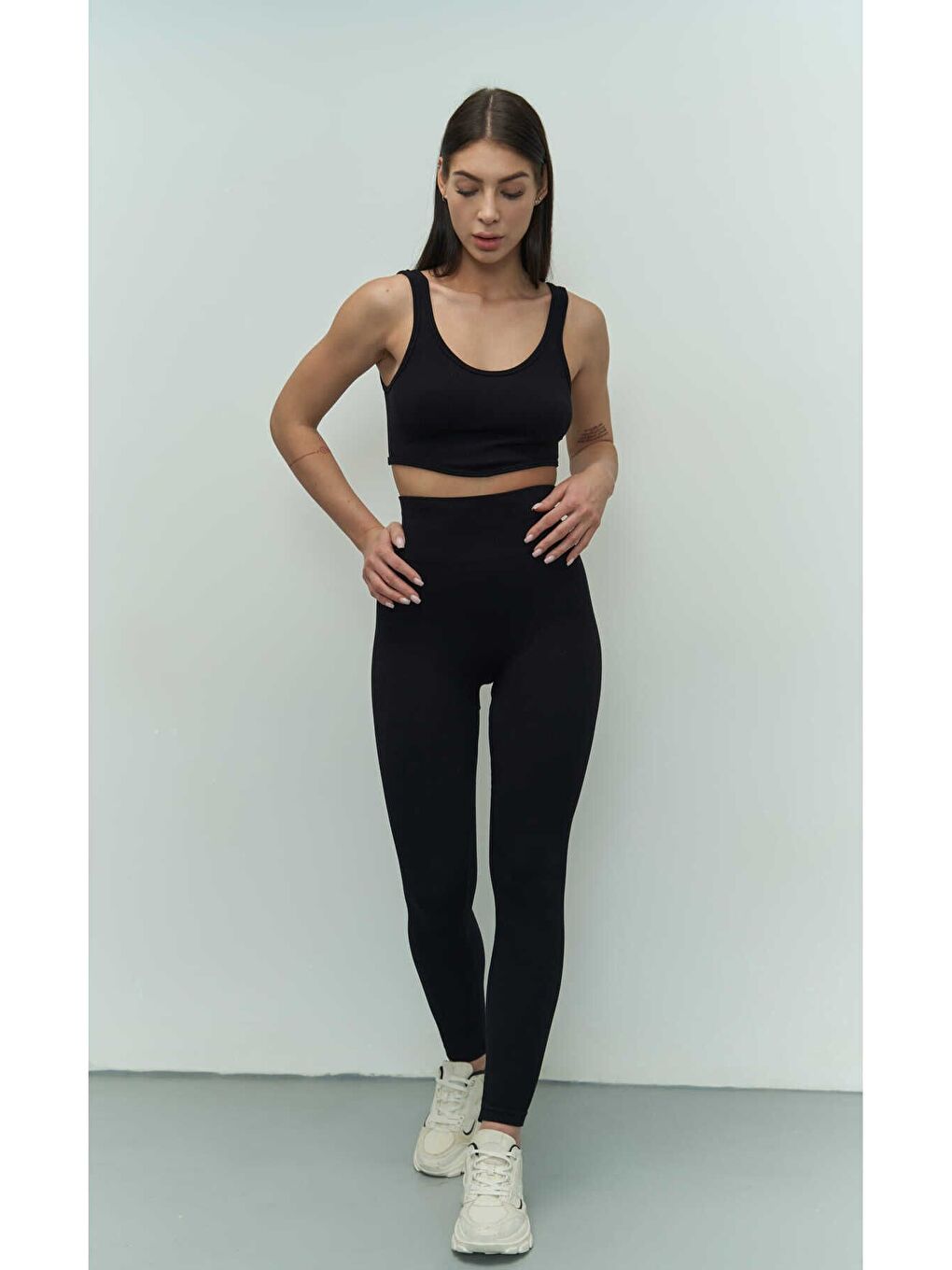 Niko Fitilli Siyah Crop-4