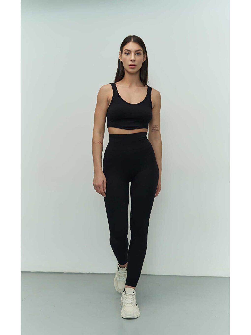 Niko Fitilli Siyah Crop-5