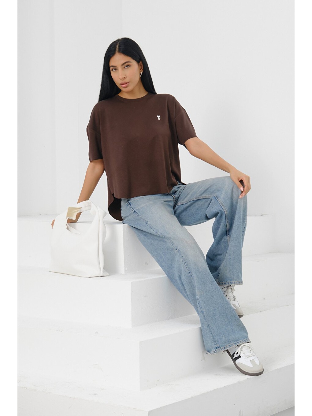Kahverengi Kadın Oversize Boxy T-Shirt Bisiklet Yaka Rahat Kalıp Tişört-3