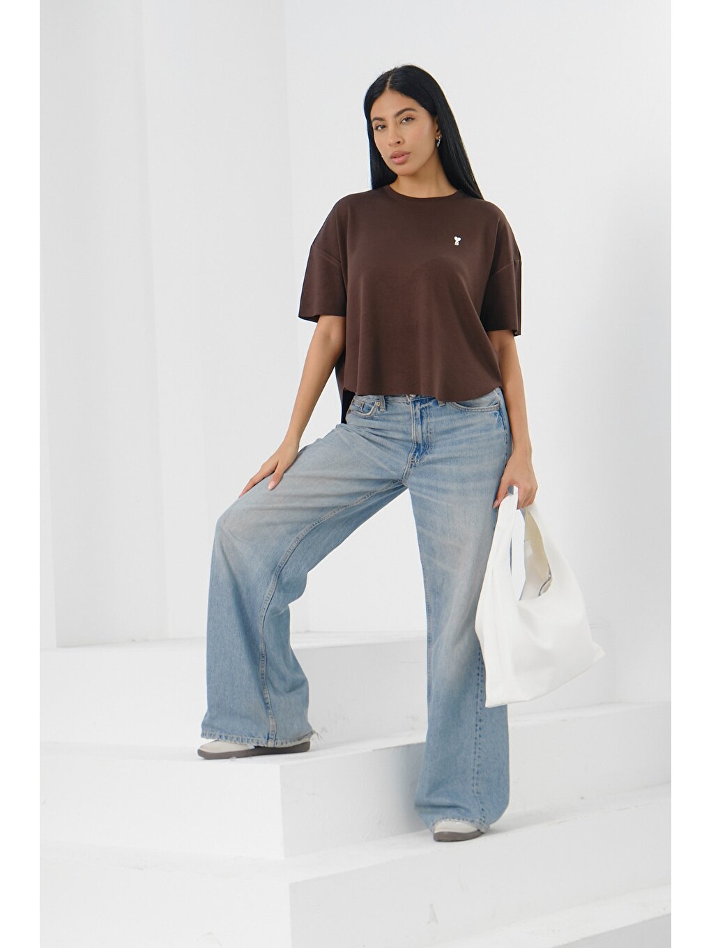 Kahverengi Kadın Oversize Boxy T-Shirt Bisiklet Yaka Rahat Kalıp Tişört-4