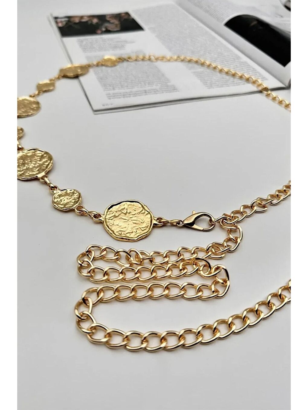 Sarı Yuvarlak Plaka Detaylı Zincir Kemer-1