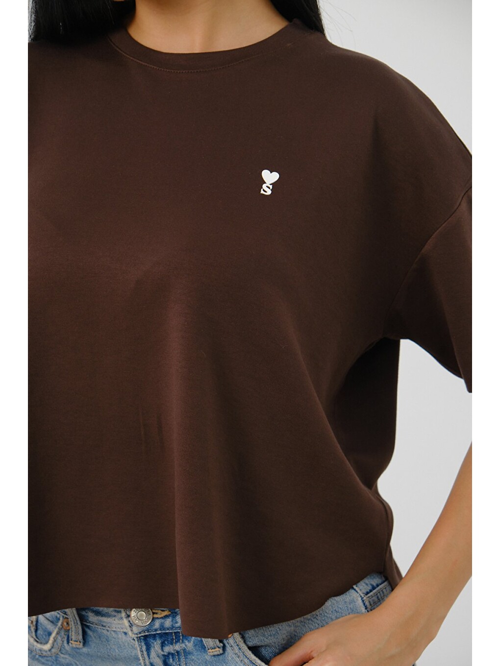 Kahverengi Kadın Oversize Boxy T-Shirt Bisiklet Yaka Rahat Kalıp Tişört-6