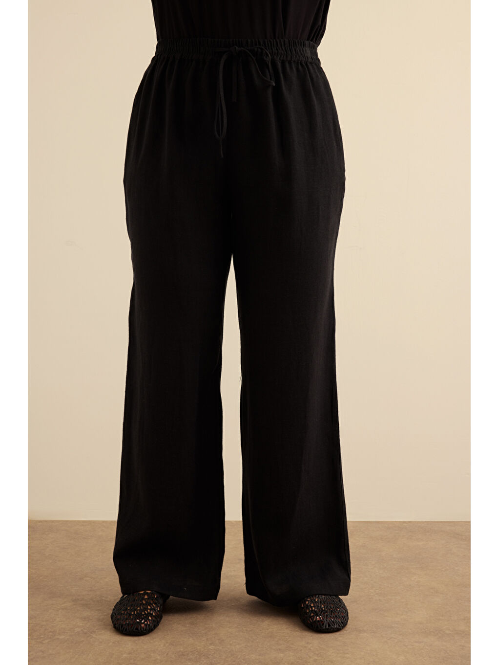 Siyah Beli Lastikli Keten Pantolon-1