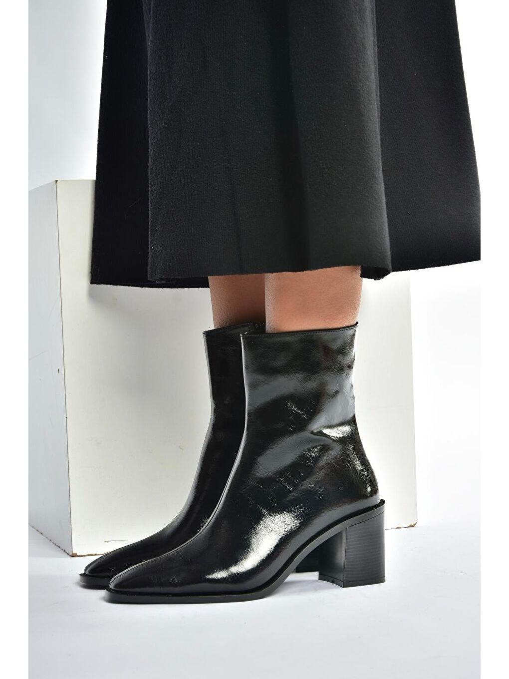 Siyah Kadın Bot V250330309-3