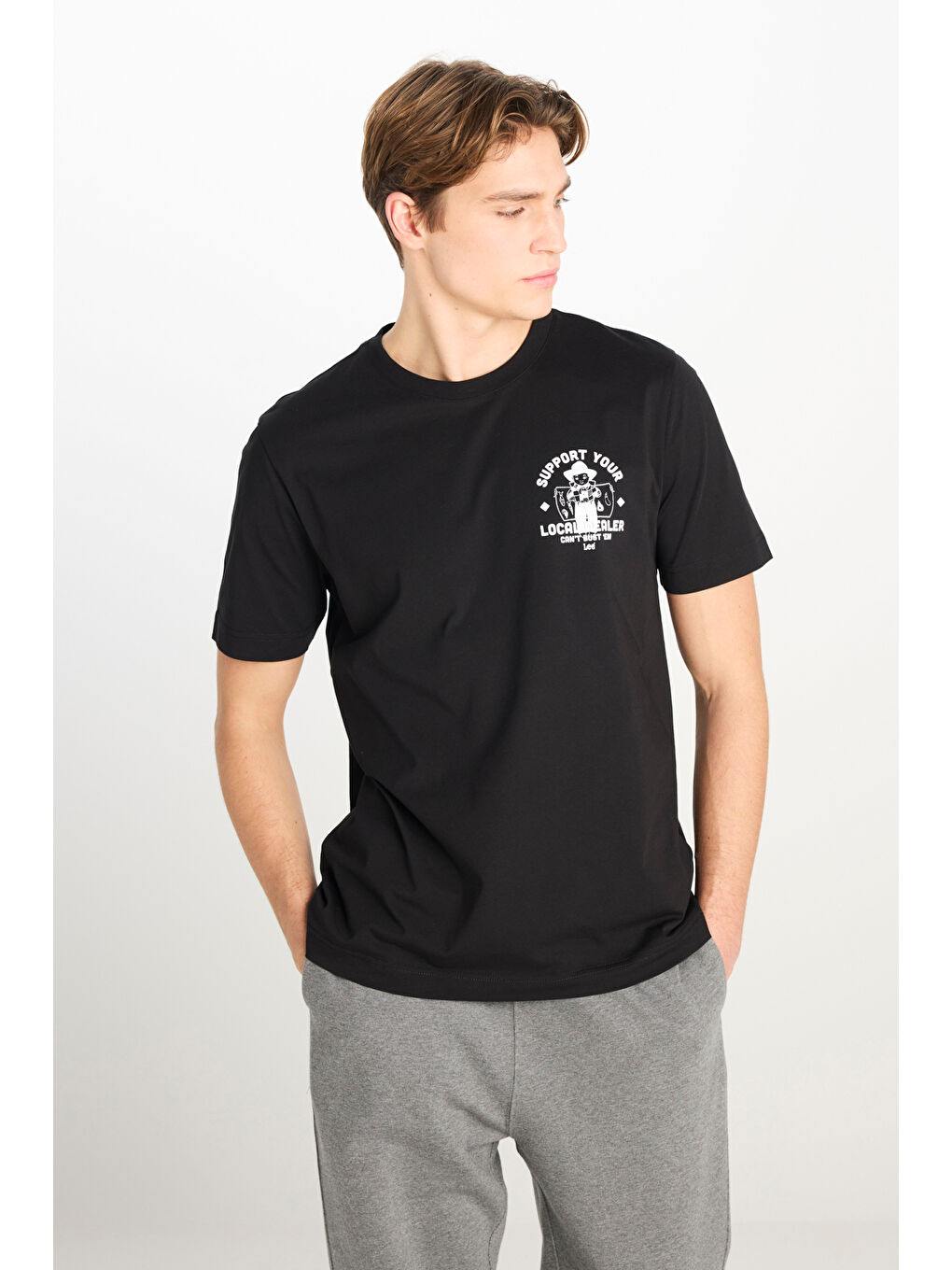 %100 Pamuk Regular Fit Normal Kesim Bisiklet Yaka Baskılı Siyah Tişört-1