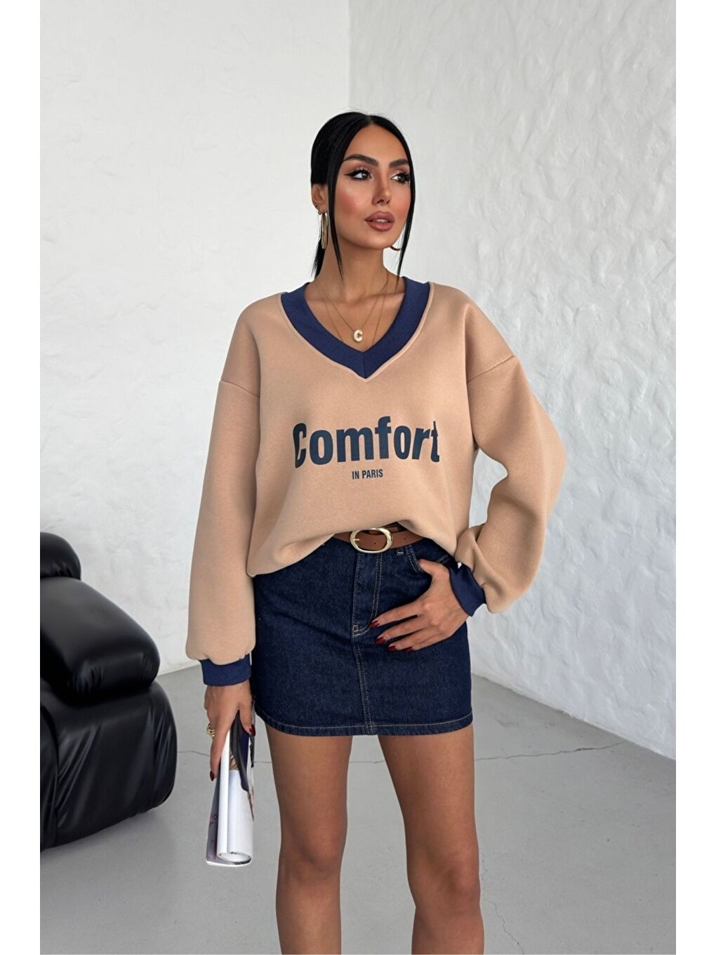 Trendseninle Bej Kadın Vizon Comfort In Paris Baskılı V Yaka Oversize New Sweatshirt