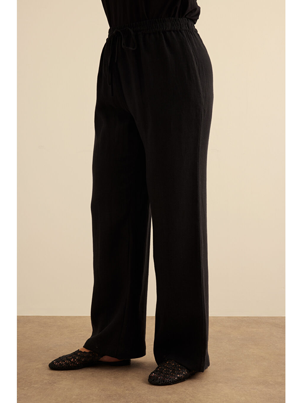 Siyah Beli Lastikli Keten Pantolon-3