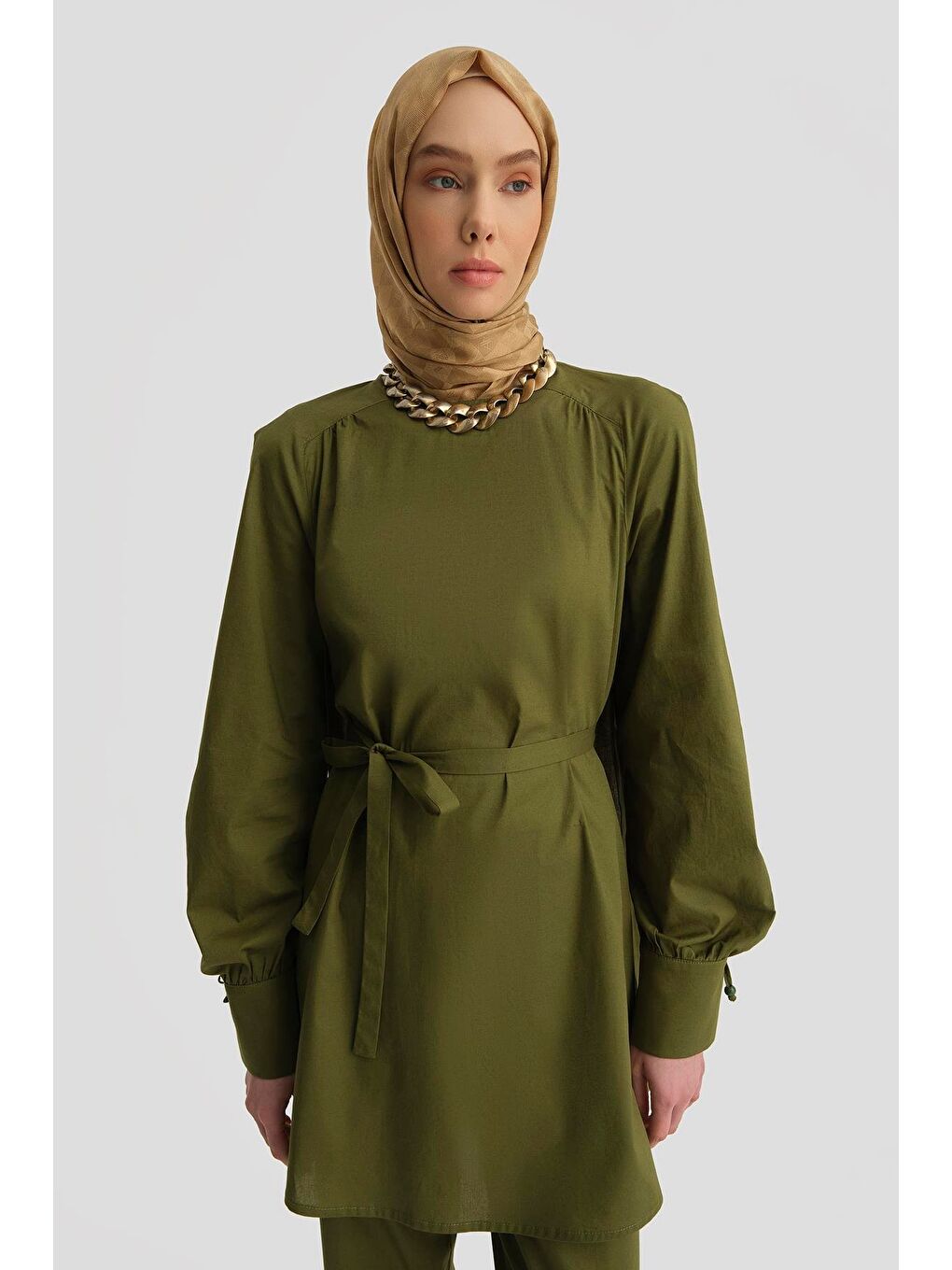 Haki Yanı Yırtmaçlı Pamuk Takım 25Y6020 Yeşil-3