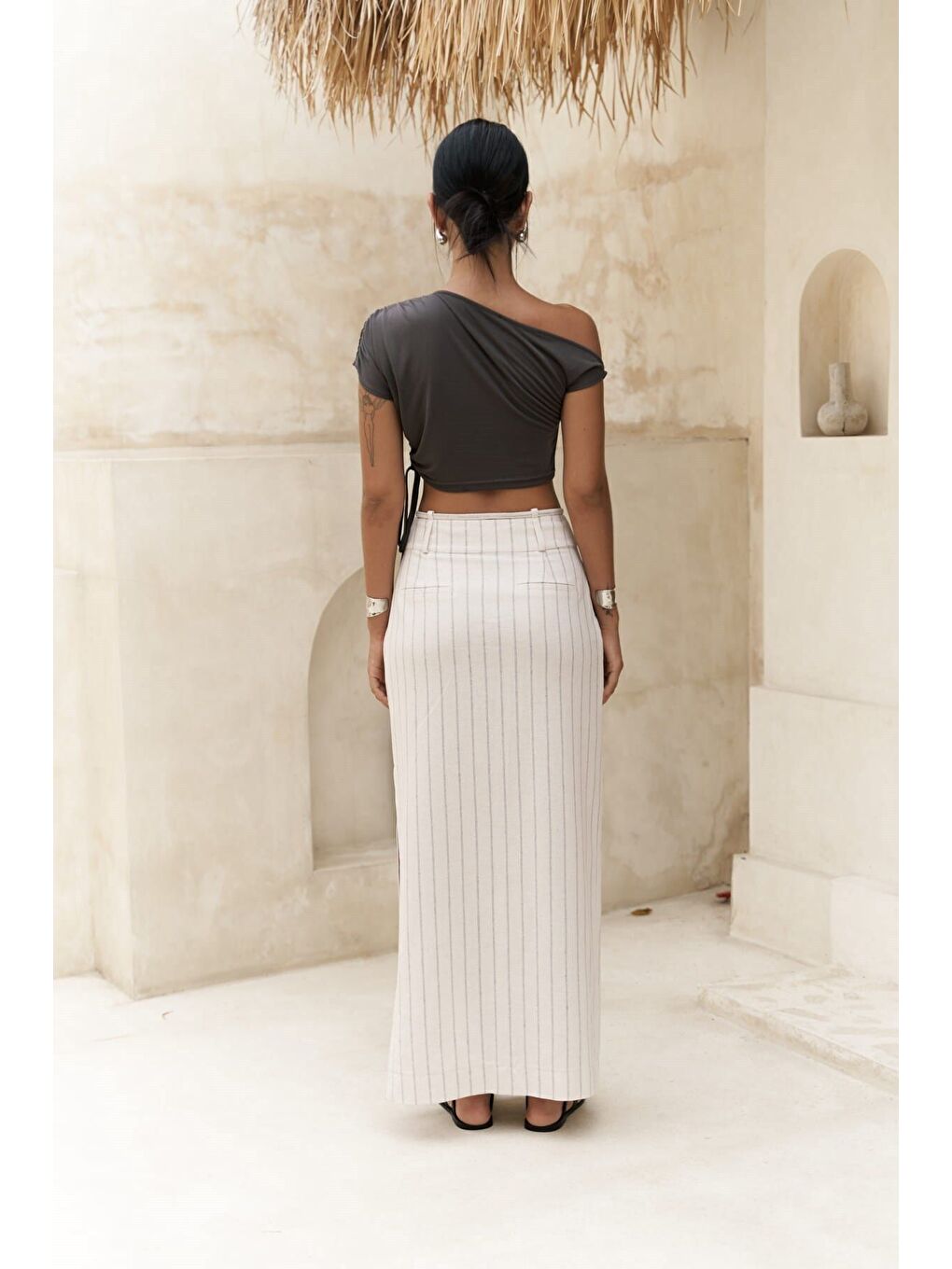 Arya Füme Çizgili Bej Etek-3
