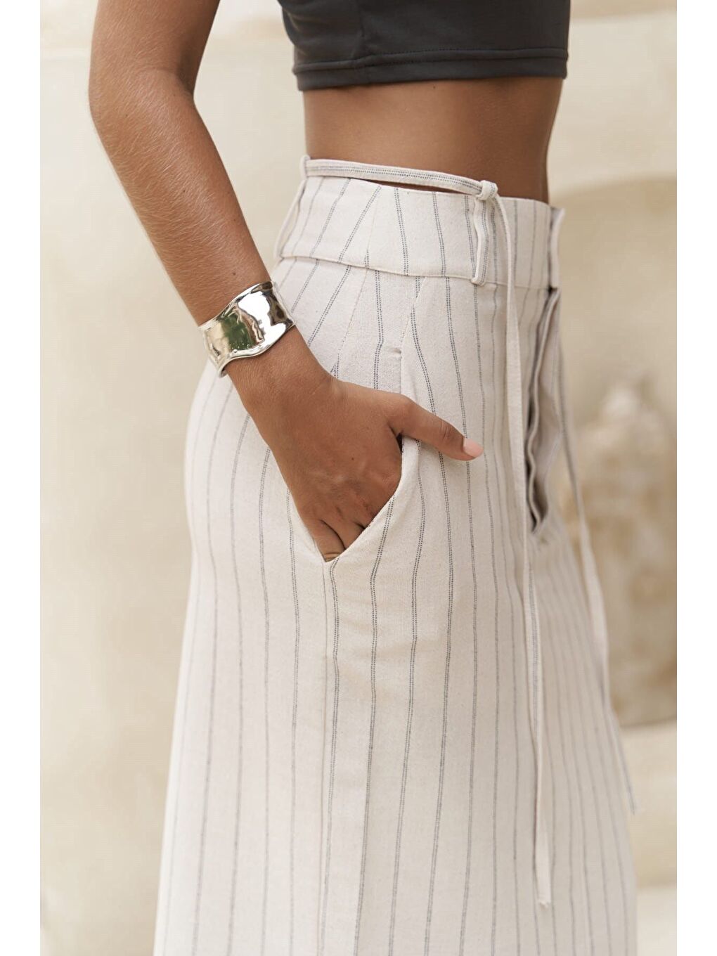 Arya Füme Çizgili Bej Etek-4