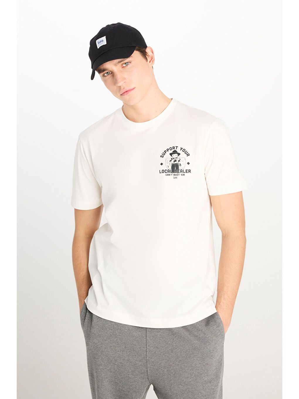 Beyaz %100 Pamuk Regular Fit Normal Kesim Bisiklet Yaka Baskılı Ekru Tişört