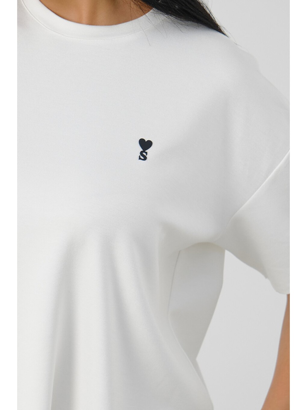 Ekru Kadın Oversize Boxy T-Shirt Bisiklet Yaka Rahat Kalıp Tişört-3